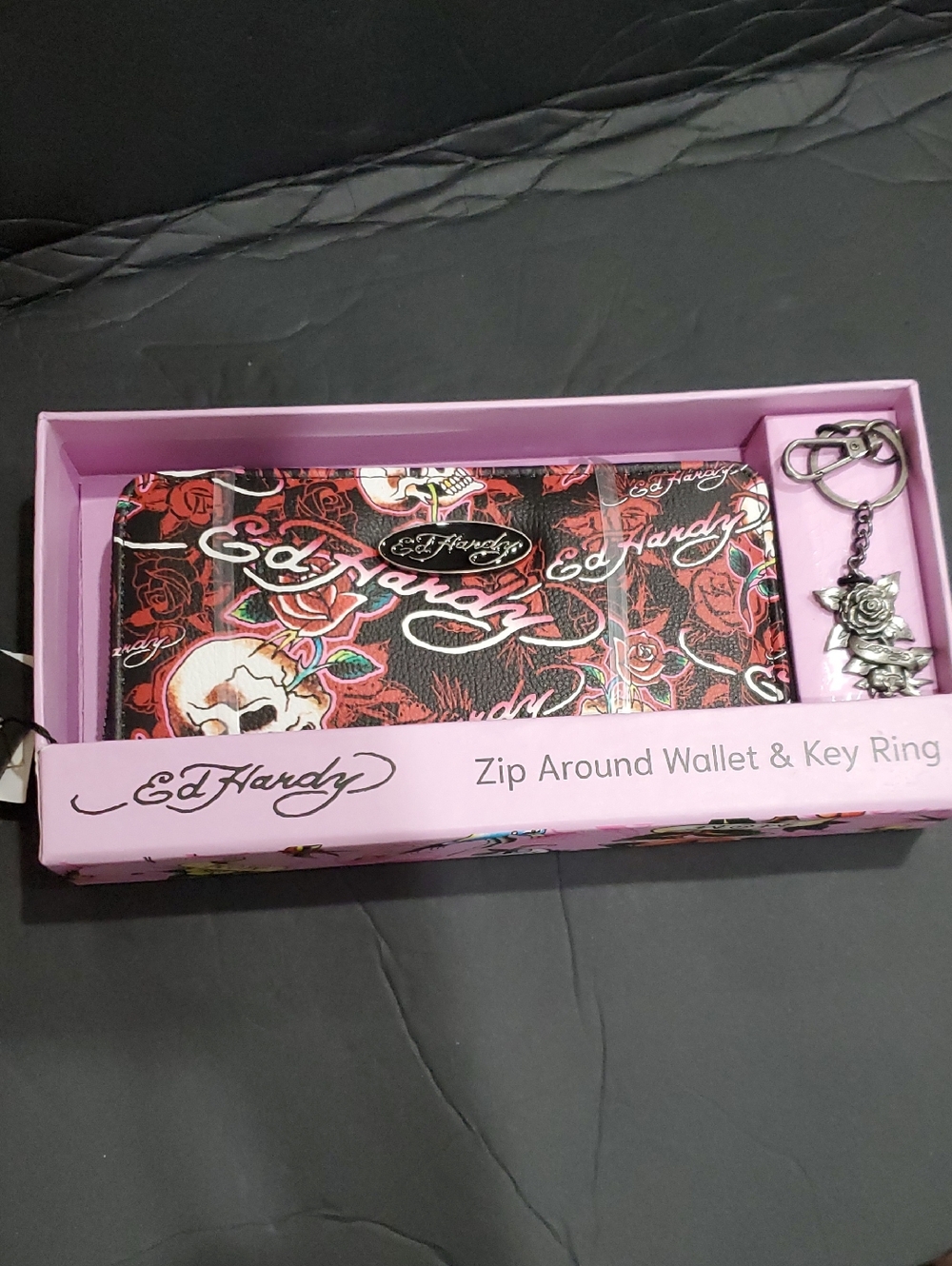 Ed Hardy‎ red black Ed Hardy printed gunmetal rose charm key ring wallet set new